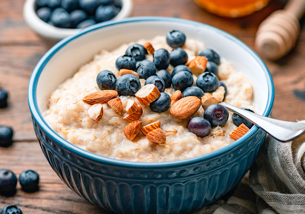Foto von einer Schale mit Porridge.