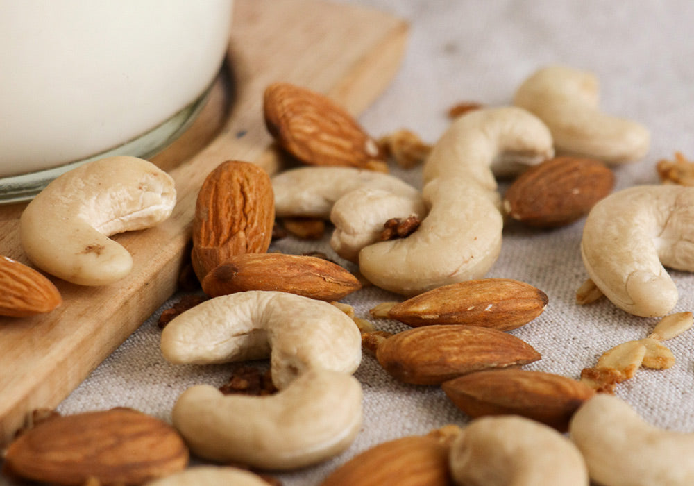 Eine Nussselektion enthält viele Omega-3-Fettsäuren
